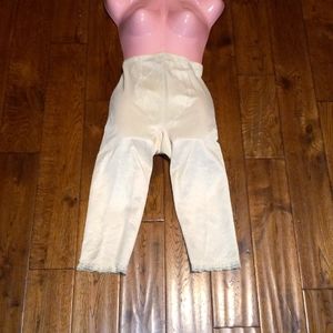 Capri stlye shapewear